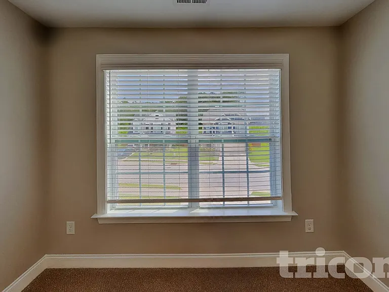 834 Lakemont Dr — Photo 12