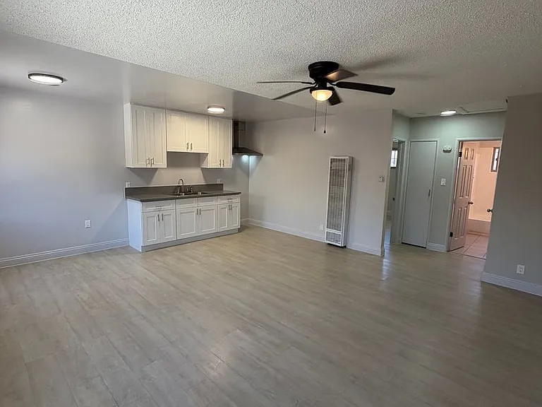 9619 S Hoover St — Photo 5