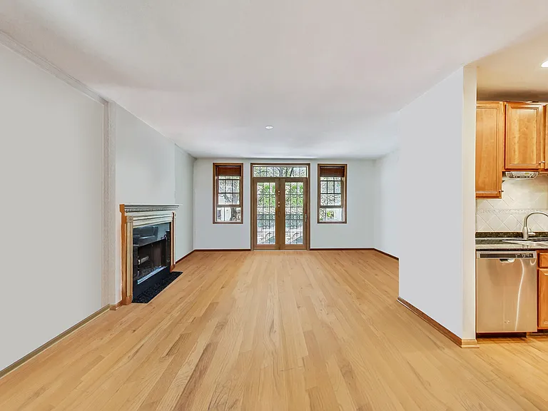 917 W Lakeside Pl #1W — Photo 11