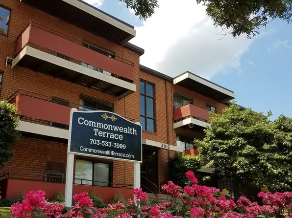 3102 Commonwealth Ave #104, Alexandria, VA 22305
