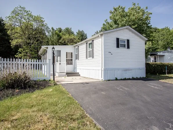 250 Mansfield Ave #62, Norton, MA 02766