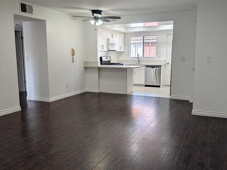 511 E Palmer Ave #14 — Photo 3