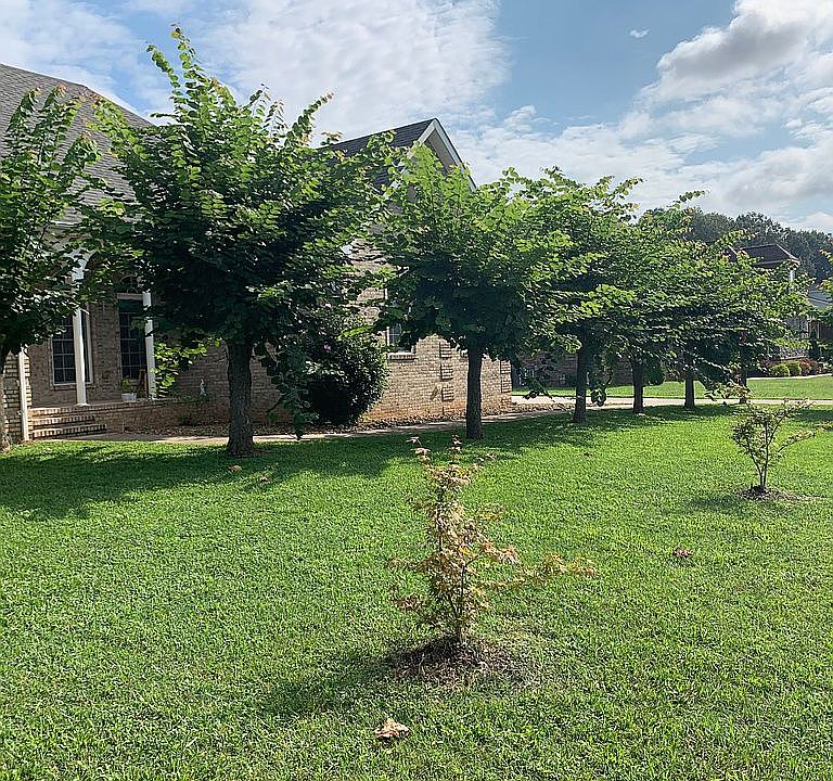 1st image of 401 Favre Cir