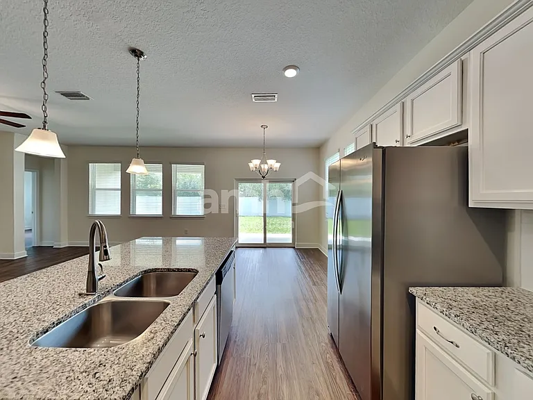 413 Pine Terrace Dr — Photo 3