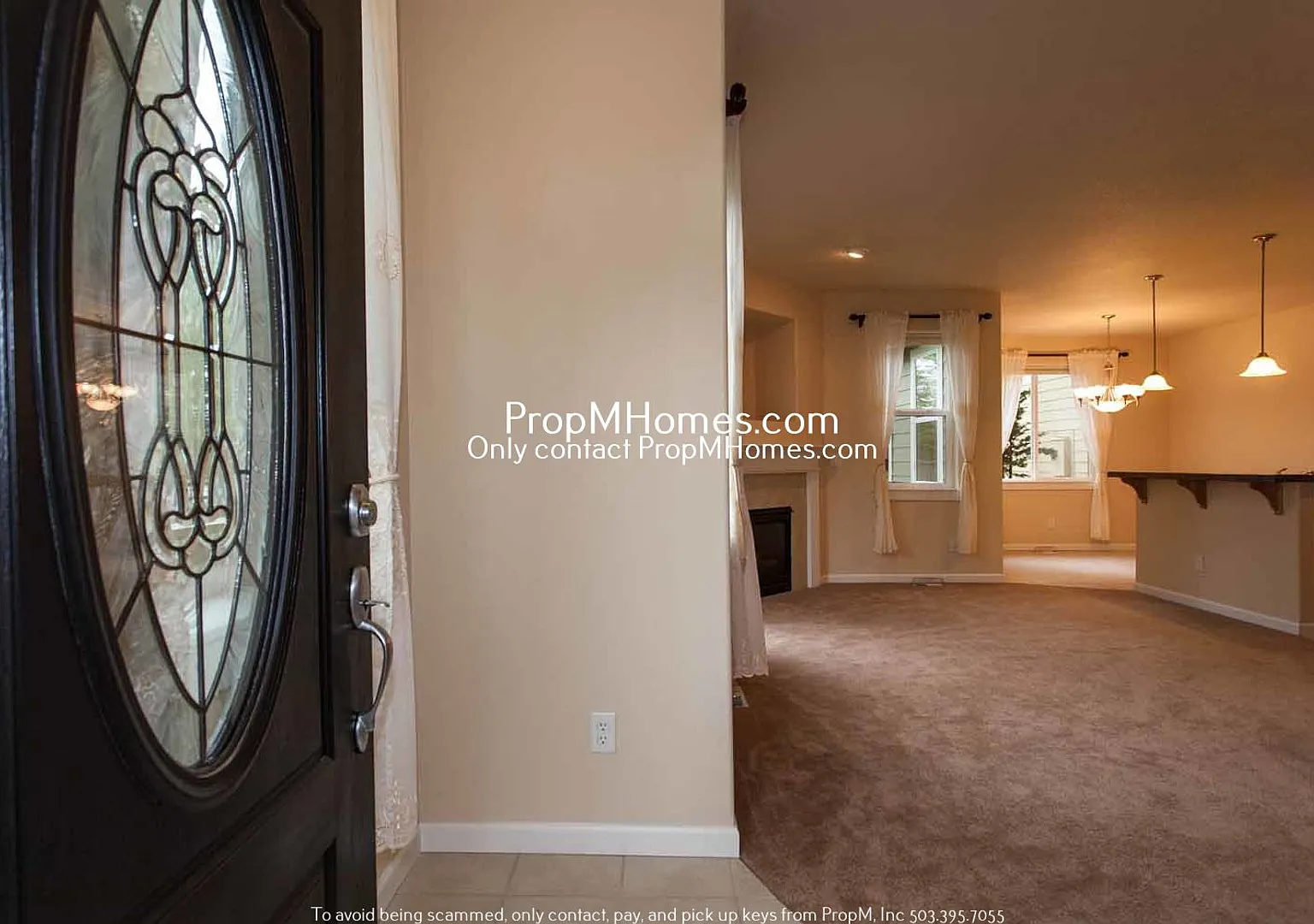 Gorgeous Two Bedroom Townhome In Gresham! In a Gated Community! — Photo 2