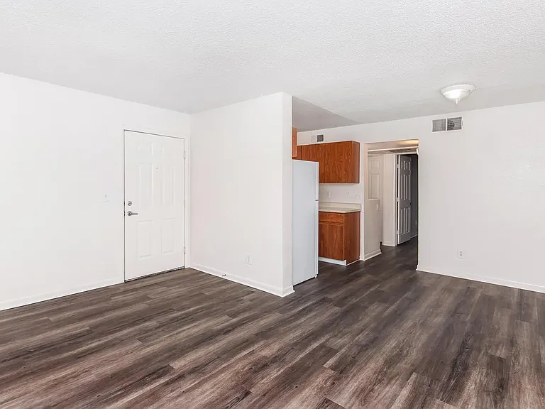 Crystal Pointe — Photo 41