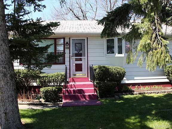 2nd image of 136 Medina St
