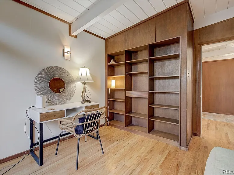 1333 S Eudora St — Photo 16
