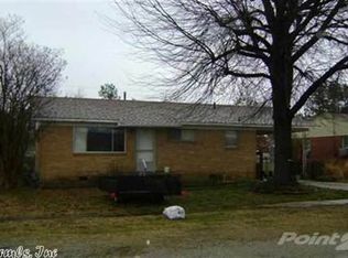 615 N 7th St, Paragould, AR 72450