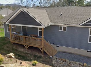 136 Locust Grove Rd, Weaverville, NC 28787
