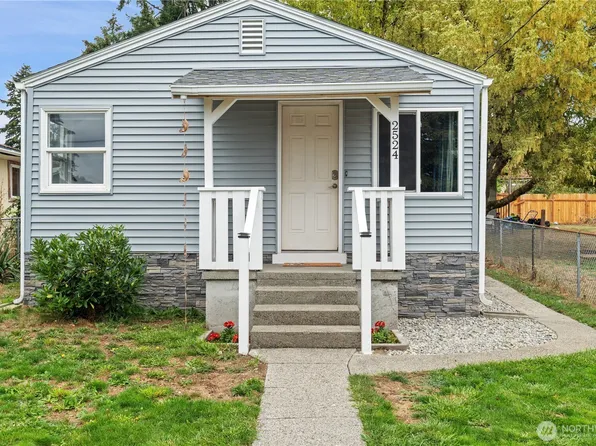 2524 Barnett Street, Bremerton, WA 98310