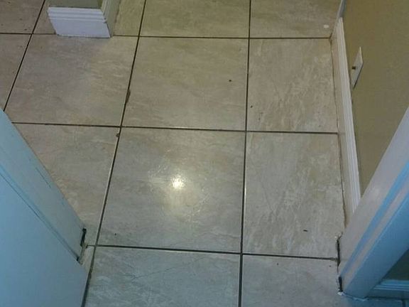 5th image of 1949 NE 172nd St APT 1