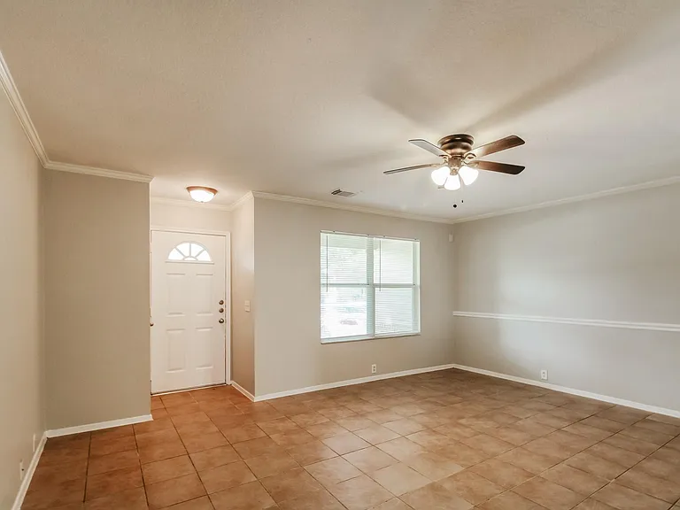 3235 Becker Glen St — Photo 5