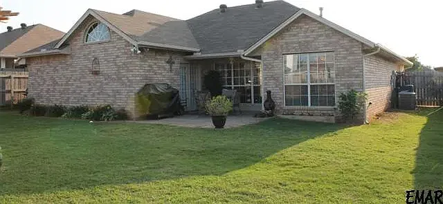 3 bed, 1446 sqft, $1,600 — Photo 2