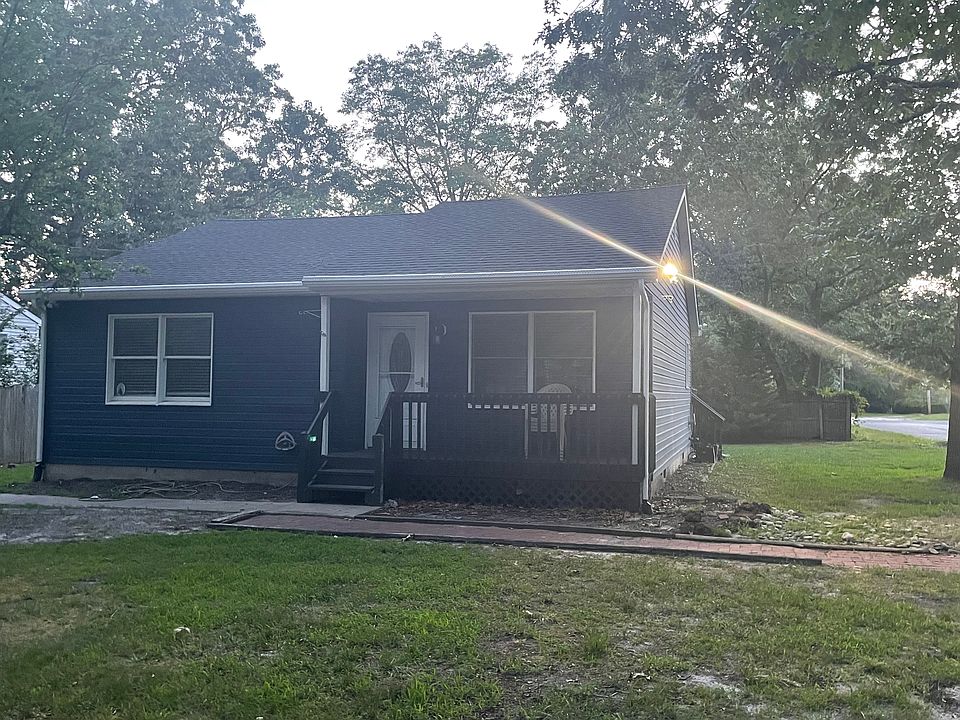 1st image of 455 S Willow Ave