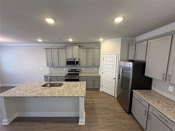 4th image of 7327 Rocklin Ln