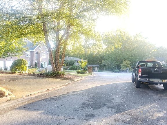 4th image of 2301 Woodsfield Ln NE