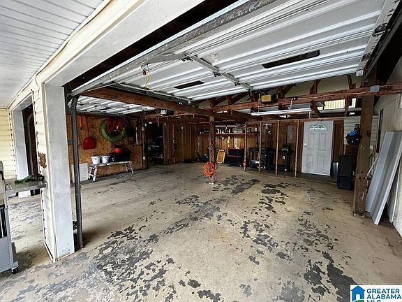 4th image of 39 Hunter Dr