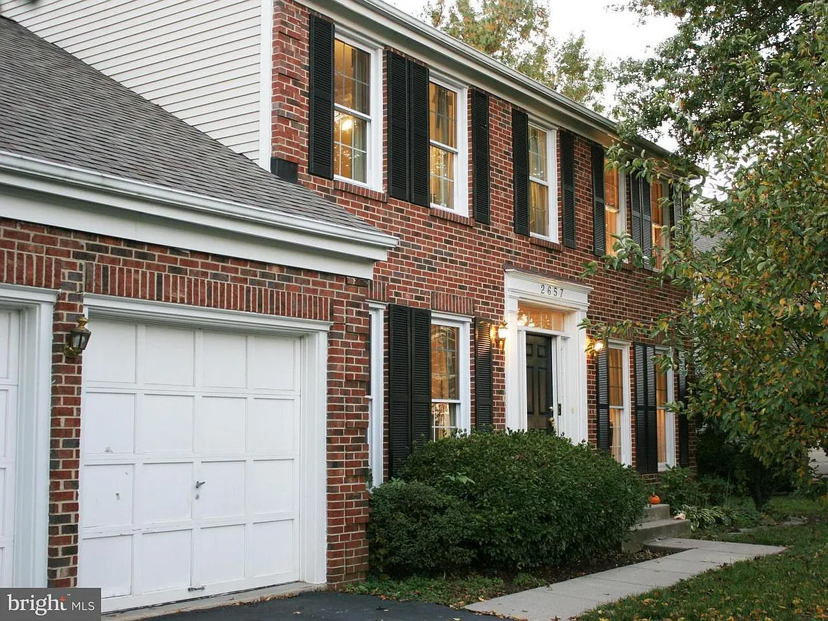 Building Photo - 2657 Meadow Hall Dr