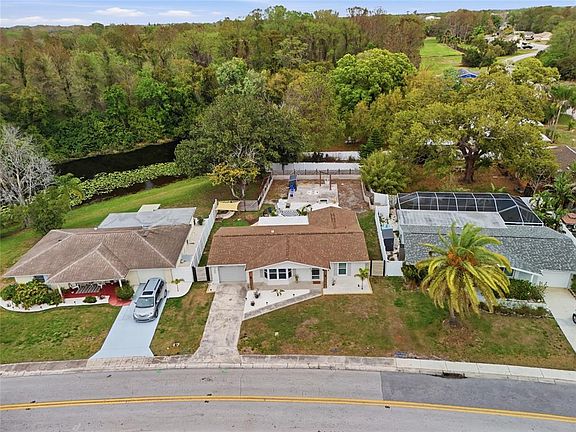3rd image of 7209 Magnolia Valley Dr