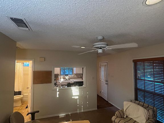 2nd image of 3133 Stadium Dr
