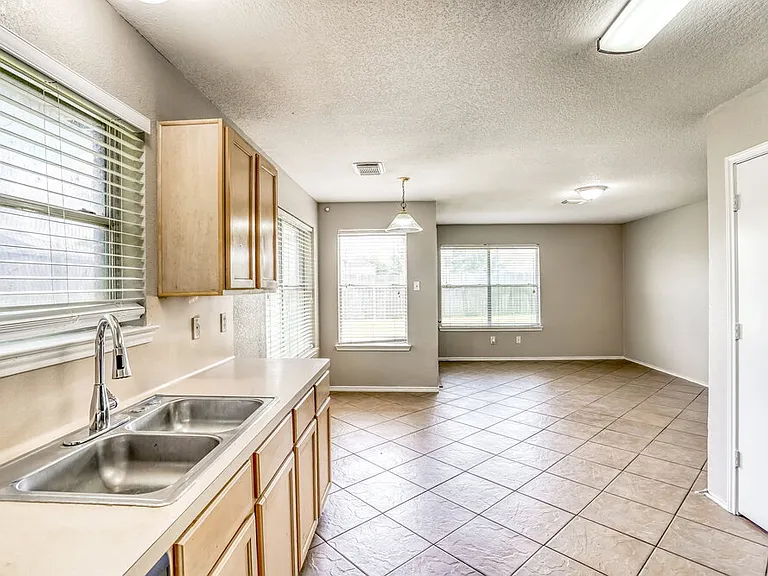 3605 Teal Glen St — Photo 7