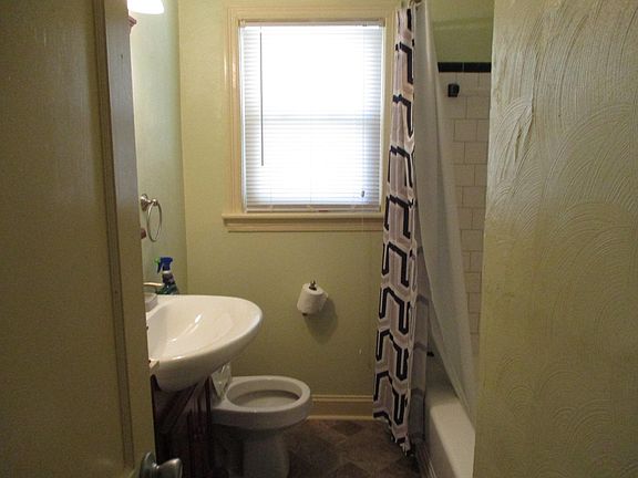 4th image of 1311 Melrose Pkwy #1