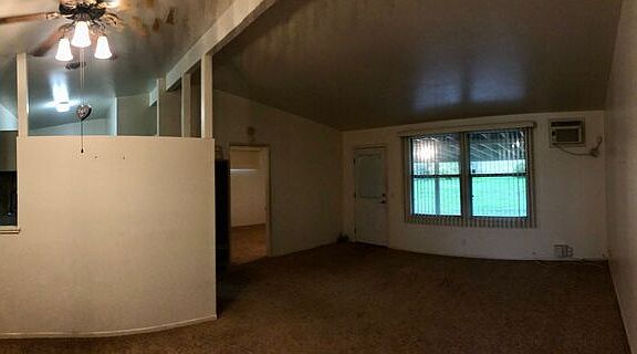 3rd image of 2131 E James Ave