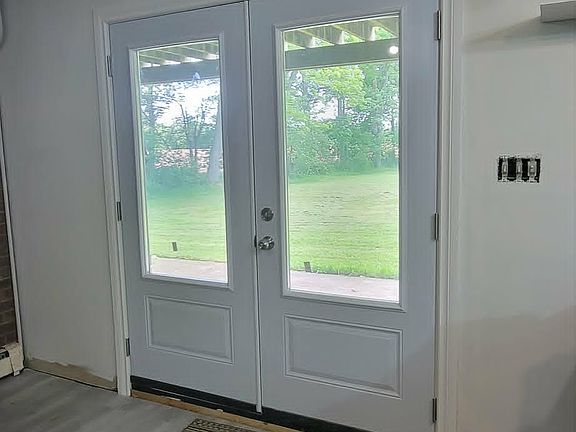 3rd image of 3841 Miller Rd #3