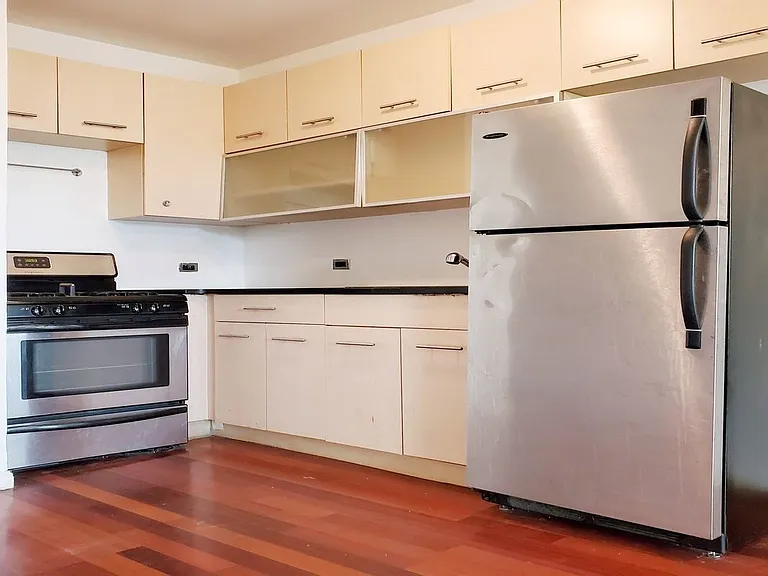 51 Eldert St #401 — Photo 3