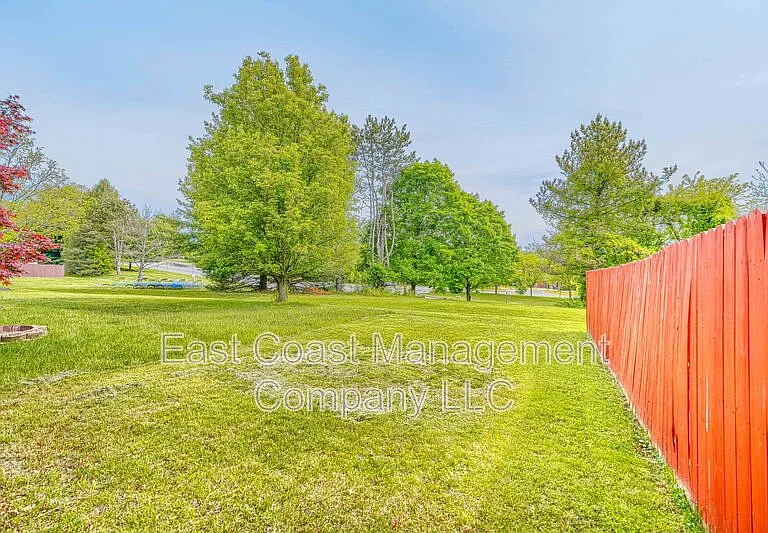 403 Deerhill Cir — Photo 35