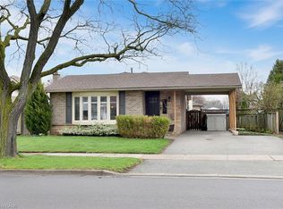 3178 Heathfield Dr, Burlington, ON L7M 1C9