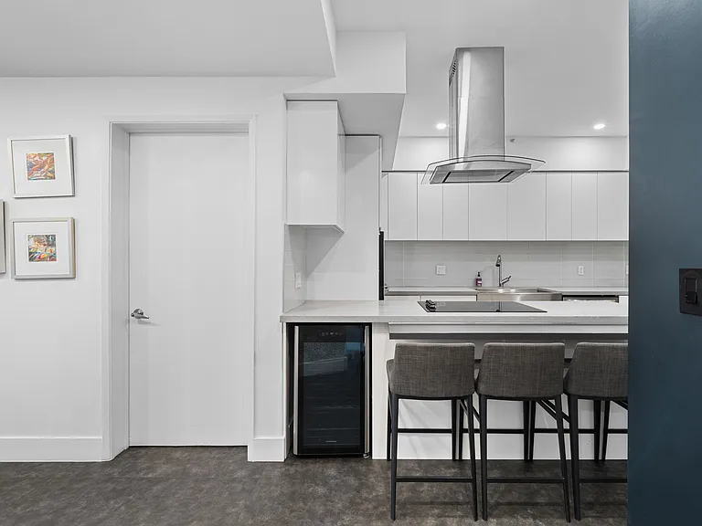713 Crandon Blvd #404 — Photo 8