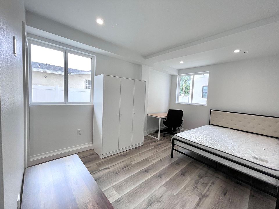 2nd image of 1252 W 37th St #1/2