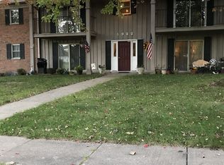 1922 Canterbury Dr APT 6, Washington, IL 61571