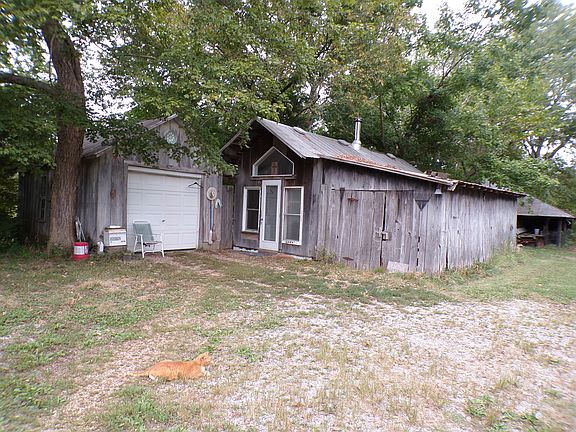 4th image of 5237 Beaucoup Rd