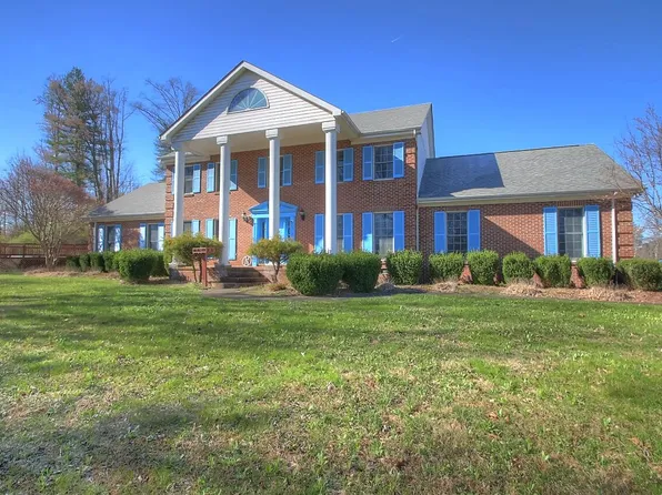 102 High View Dr, Barbourville, KY 40906