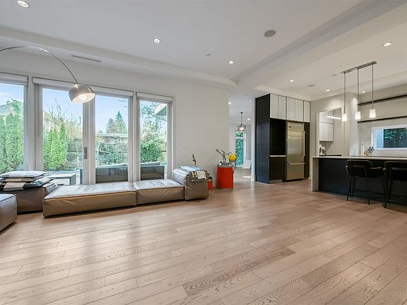 4th image of 6109 Highbury St