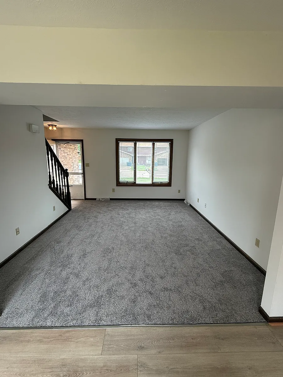 Building Photo - 1034 Oriole Dr