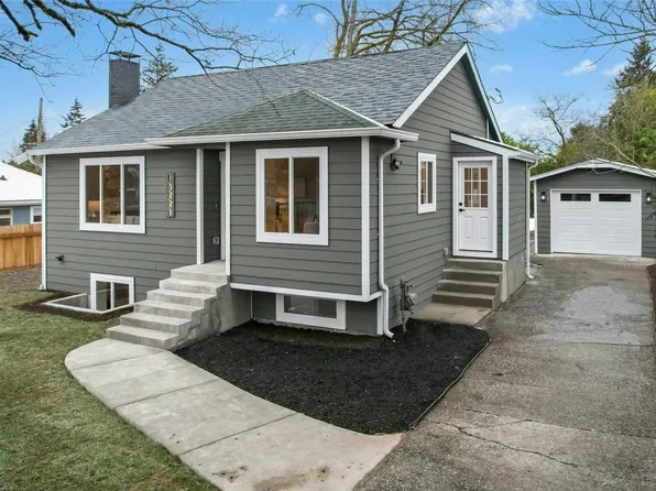 15221 8th Avenue NE, Shoreline, WA 98155