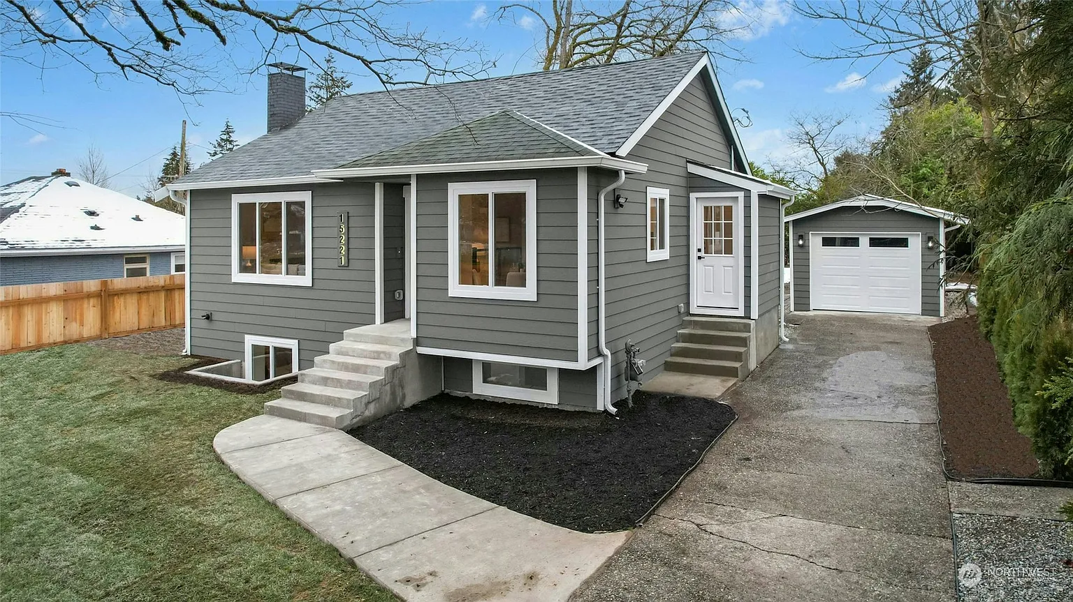 15221 8th Avenue NE photo 1