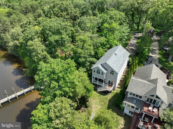 8352 Beachwood Park Rd, Pasadena, MD 21122