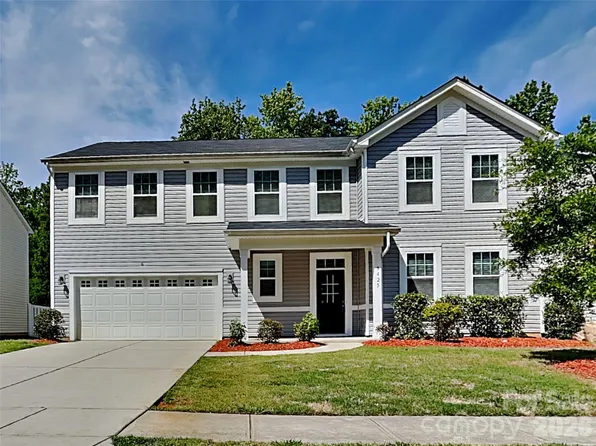 9425 Hartington Pl, Charlotte, NC 28269