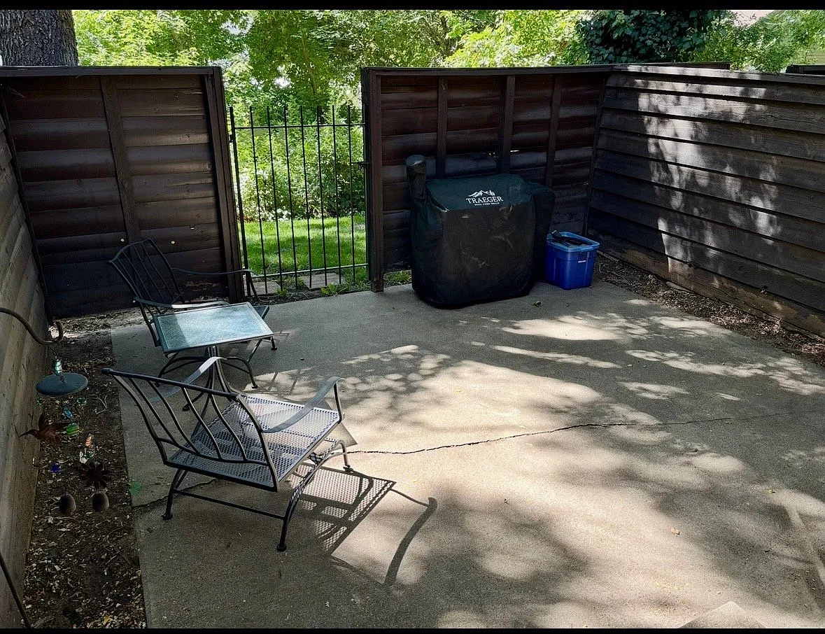 4 Bedroom, 2.5 Bathroom Condo - 2000 sq ft — Photo 3