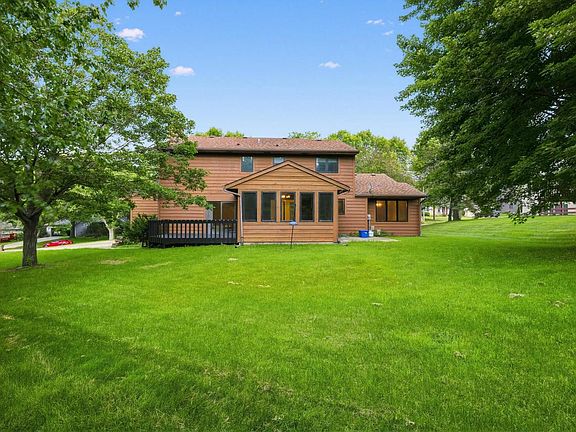 2nd image of 7201 Longmeadow ROAD