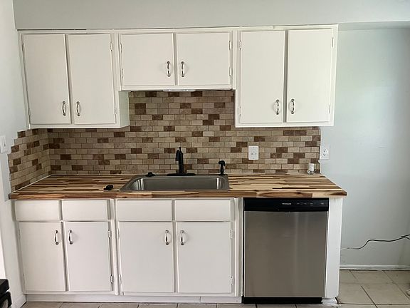 2nd image of 4746 Mokry Dr
