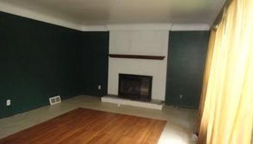 4th image of 2451 Sebastian Dr