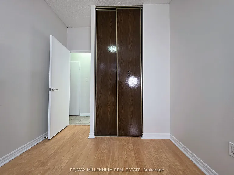 175 Hilda Ave #102 — Photo 25