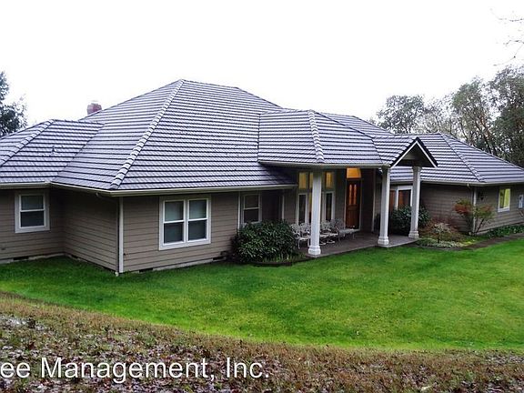 2nd image of Oakview Dr