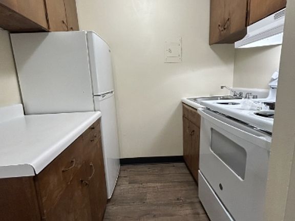 3rd image of 5033 15th Ave NE #1008